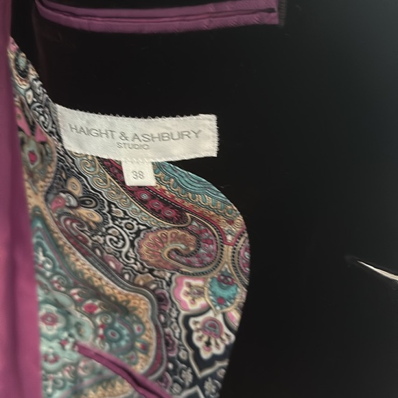 Haight and Ashbury Roxbury Velvet Blazer Burgandy - Picture 5 of 5